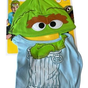 Sesame Street Oscar baby  bib and hat set age 0-12 months gender neutral